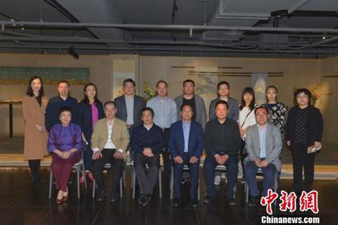 專(zhuān)家：城市戶籍吸引力正下降 戶口到底意味著什么