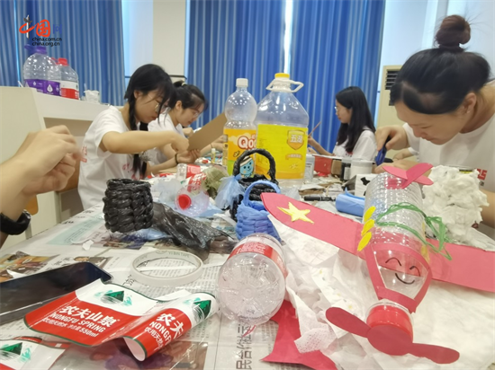 浙江：持續(xù)了17年的環(huán)?？破栈顒尤缃裼秩谌肓怂囆g元素